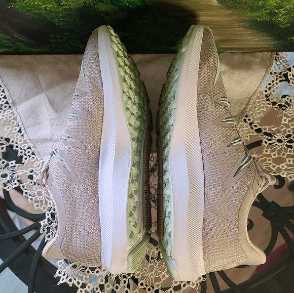 Nike running shoe gray and mint green in color - Picture 5 of 11